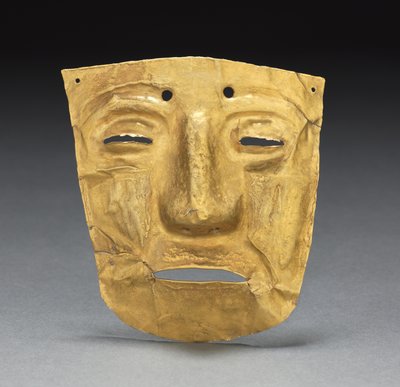 Ornamento a maschera, c. 700-1550 (oro martellato e tagliato) da Mesoamerican Mesoamerican