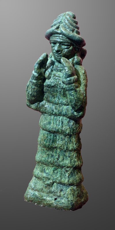 Figurina in bronzo della dea guardiana LAMA, Mesopotamia c.2035-1794 a.C. da Mesopotamian Mesopotamian