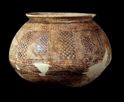 Arte orientale: Vaso con decorazione geometrica nello stile di Halaf (terracotta, circa 4500 a.C.) Mesopotamia o Siria settentrionale. Parigi, Museo del Louvre da Mesopotamian Mesopotamian