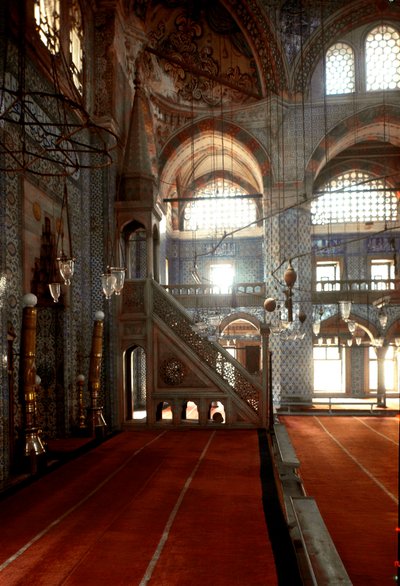 Vista interna della Moschea Rustem Pasha (1560-1564) da Mimar Sinan