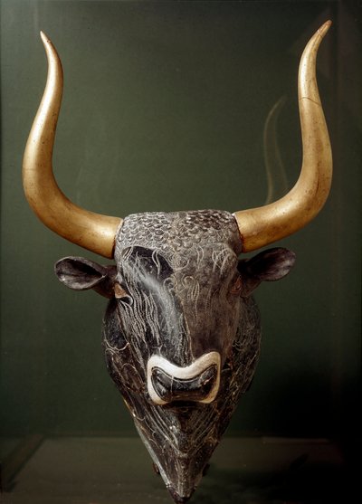 Arte minoica: rhyton a forma di testa di toro dal Piccolo Palazzo di Cnosso a Creta. 1550-1500 a.C. Heraklion, Museo Archeologico da Minoan