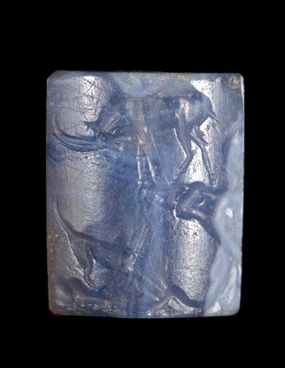 Sigillo cilindrico, Periodo Minoico Medio III - Periodo Minoico Tardo I c.1800 - c.1450 a.C. (calcedonio blu) da Minoan