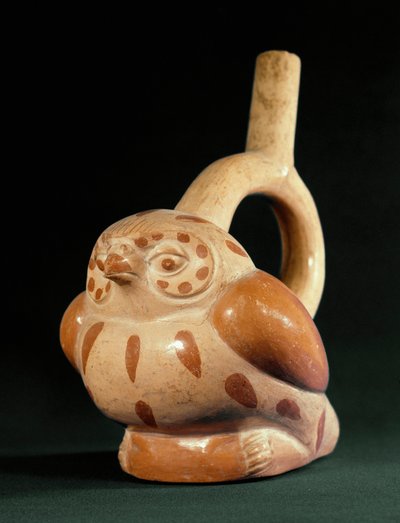 Arte precolombiana, cultura Mochica: vaso di terracotta a forma di gufo. 100 a.C.-800 d.C. Lima, Museo Nazionale di Antropologia e Archeologia, Perù da Moche Moche