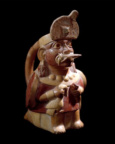 Vaso antropomorfo rappresentante un sacerdote che sacrifica due animali. 200 a.C.-700 d.C. Lima, Museo Nazionale di Antropologia e Archeologia da Moche Moche