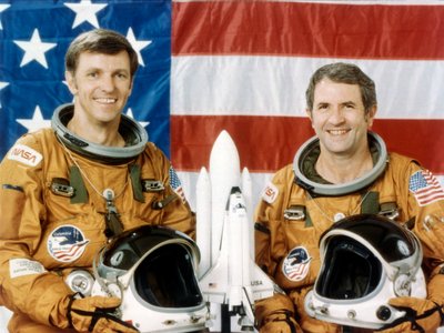Astronauti Joe Engle e Richard Truly, secondo volo dello Space Shuttle da NASA Images