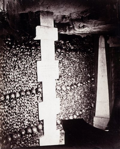 Gli ossari delle catacombe di Parigi. Vicino alla fonte di Lethe o Dimenticanza da Nadar
