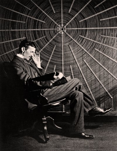 Ritratto di Nikola Tesla, 1890 da Napoleon Sarony