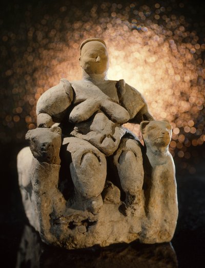 Dea Madre su un trono, scavata a Catal Huyuk in Anatolia centrale da Nathan Benn