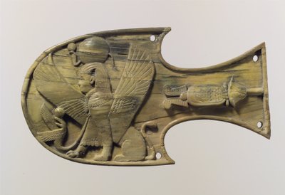 Paraocchi per cavallo scolpito in rilievo con una sfinge seduta, c.VIII secolo a.C. da Neo Assyrian Neo Assyrian