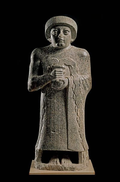 Arte sumera: Dettaglio della statua di Gudea, principe di Lagash conosciuta come "con il vaso zampillante" e dedicata alla dea Geshtinanna da Neo Sumerian Neo Sumerian