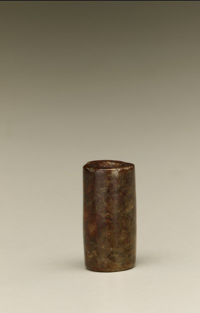 Perla cilindrica, regione del Lago Tai, cultura Liangzhu, 3300-2250 a.C. da Neolithic Period Chinese School