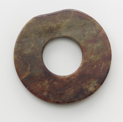 Disco (bi) Cultura Qijia, c.2500-2000 a.C. da Neolithic Period Chinese School
