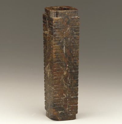 Tubo alto (cong) regione del Lago Tai, cultura Liangzhu, 3300-2250 a.C. da Neolithic Period Chinese School