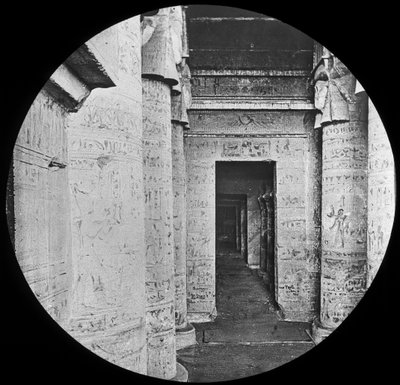 Interno del Tempio di Dendera, Egitto, c1890 da Newton and Co