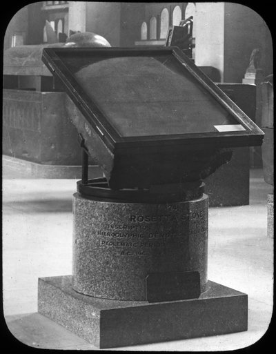 La Stele di Rosetta, British Museum, Londra, c1890 da Newton and Co