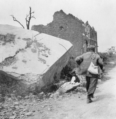 Blockhouse distrutto da una mina, Lomme, vicino ad Armentières, Francia, Prima Guerra Mondiale da Nightingale and Co