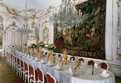Sala dei banchetti di stato progettata da Nikolaus Pacassi da Nikolaus Pacassi