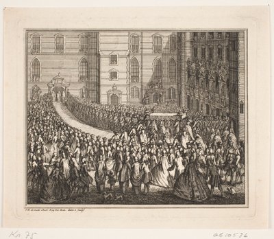 Re Federico V in processione per la cerimonia di incoronazione nella chiesa del castello di Frederiksborg. Illustrazione per l