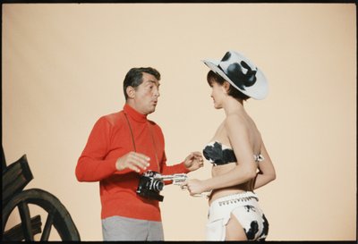 Dean Martin come Matt Helm sul set di 