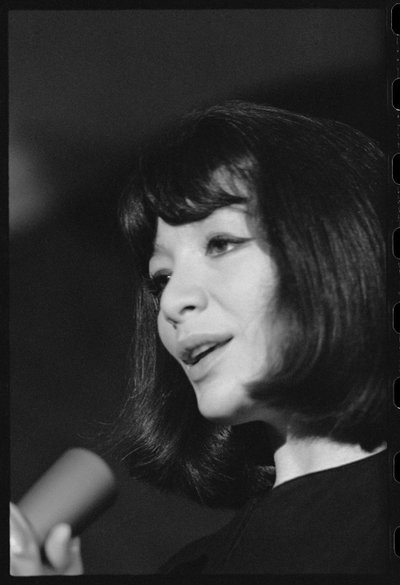 Juliette Greco canta da Orlando Suero