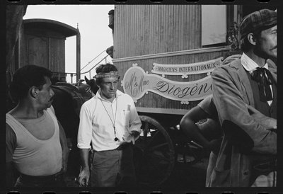 Louis Malle con la troupe sul set di 