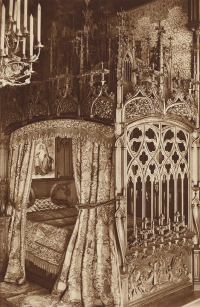 Castello di Neuschwanstein del re bavarese, letto gotico della camera da letto da Otto Ballerstedt