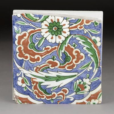 Una piastrella parziale di ceramica Iznik, Turchia ottomana, fine XVI secolo da Ottoman School
