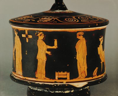 Scena domestica, due donne, una che offre un vaso all