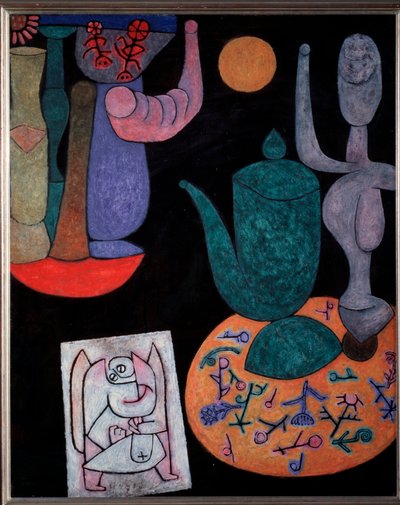 Natura morta su sfondo nero da Paul Klee