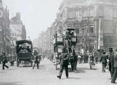 Ludgate Circus, Londra, preparato per il Giubileo di Diamante della Regina Vittoria, 1897 da Paul Martin