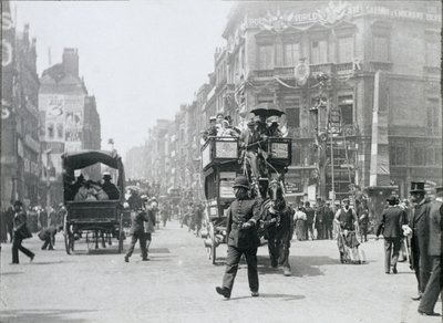 Ludgate Circus, Londra, preparato per il Giubileo della Regina, 1897 da Paul Martin