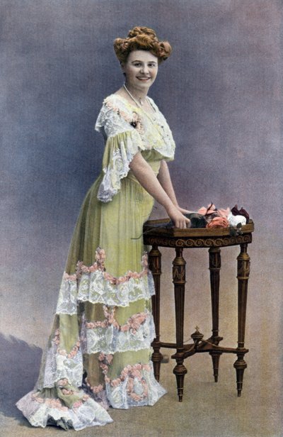 Comica francese Blanche Toutain, foto di Paul Nadar dal giornale francese "Le Theatre" febbraio 1905 da Paul Nadar
