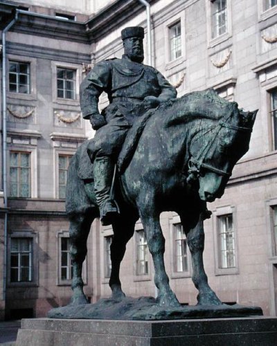 Statua equestre di Alessandro III (1845-94) 1909 da Pavel Petrovic Trubetskoy