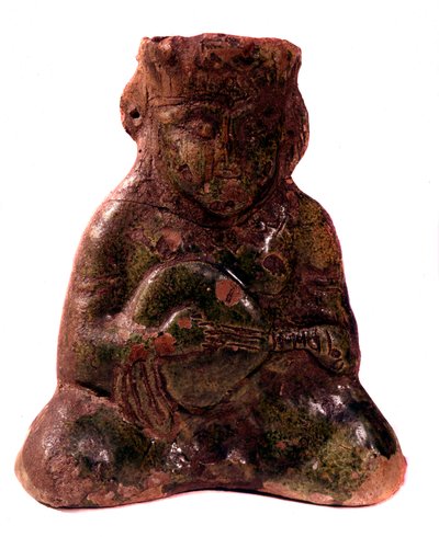 Arte persiana: vaso a forma di suonatore di mandolino, XIII secolo, Monaco da Persian School