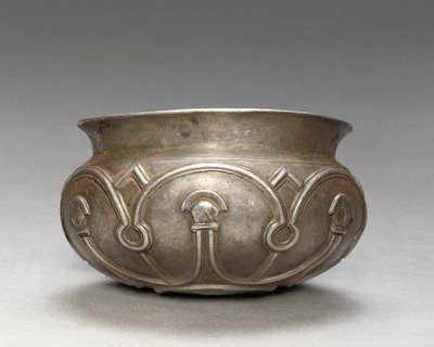 Ciotola pre-achemenide, c. VI secolo a.C. da Persian School