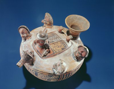 Divinità con donne che offrono bevande, Cultura Recuay da Peruvian School