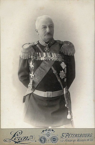 Generale Konstantin Pavlovich Prezhbyano 1840-1905, 1898 da Petersburg . Photo studio Alfred Lorens