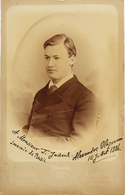 Ritratto del compositore Alexander Glazunov da Petersburg . Photo studio Alfred Lorens