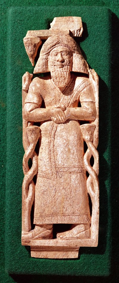 Placca in avorio di un dio, dal letto di stato di Hazael, Re di Damasco, siriano, da Arslan Tasch (Hadatou) c.840 a.C. da Phoenician