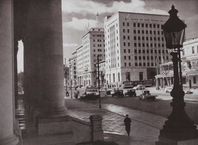 Una vista di North Terrace, Adelaide, Australia Meridionale (foto in b/n) da Photographer Australian