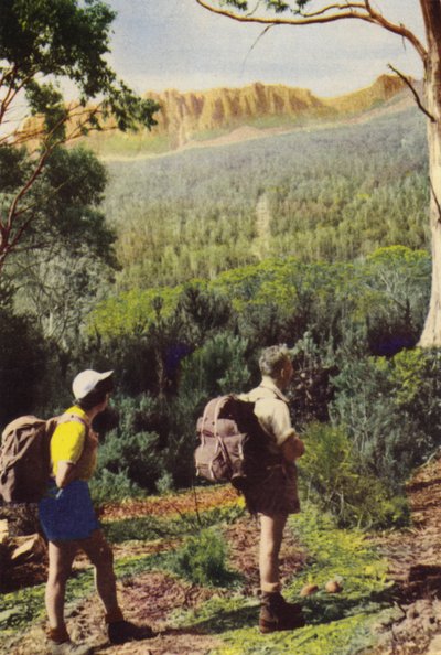 Tasmania: Escursionisti vicino al Monte Olimpo da Photographer Australian