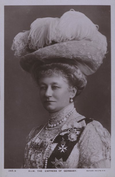 Augusta Vittoria di Schleswig-Holstein, imperatrice di Germania e moglie di Guglielmo II da Photographer German