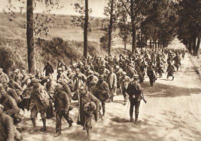 Prigionieri francesi sulla strada tra Soissons e Fismes durante la Battaglia dell