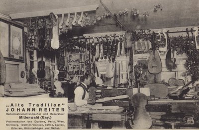Johann Reiter, costruttore e riparatore di strumenti a corda, Mittenwald, Baviera da Photographer German