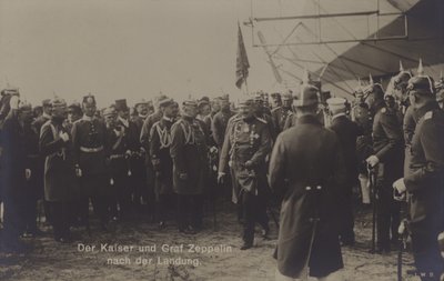 Kaiser Guglielmo II e il costruttore di dirigibili tedesco Graf Ferdinand von Zeppelin dopo l