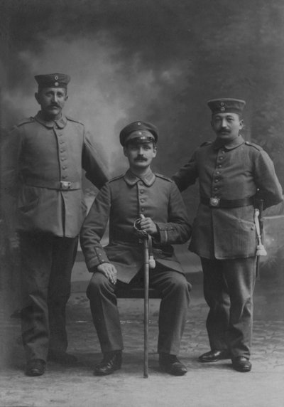 Ritratto di tre soldati tedeschi da Photographer German