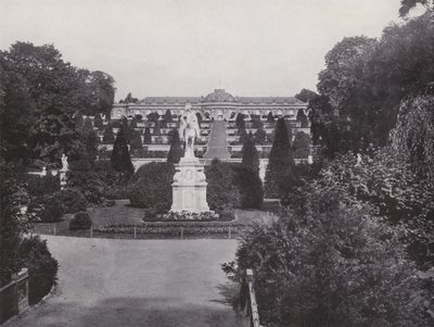 Potsdam, Monumento a Federico il Grande e vista sul Castello di Sanssouci da Photographer German