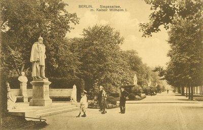 Siegesallee e statua di Kaiser Wilhelm I, Berlino da Photographer German