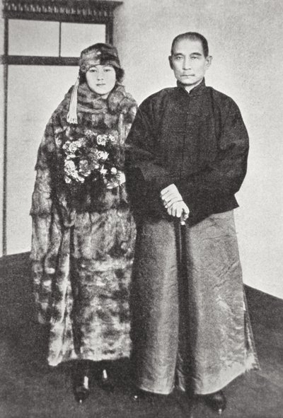 Sun Yat-Sen con sua moglie da Photographer German
