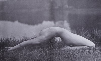 Il corpo bello, cultura fisica per donne (foto in bianco e nero) da Photographer German